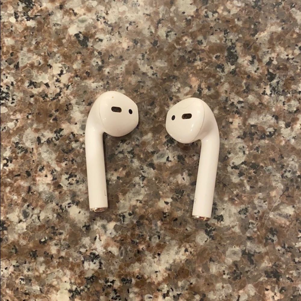Apple AirPods with charging case